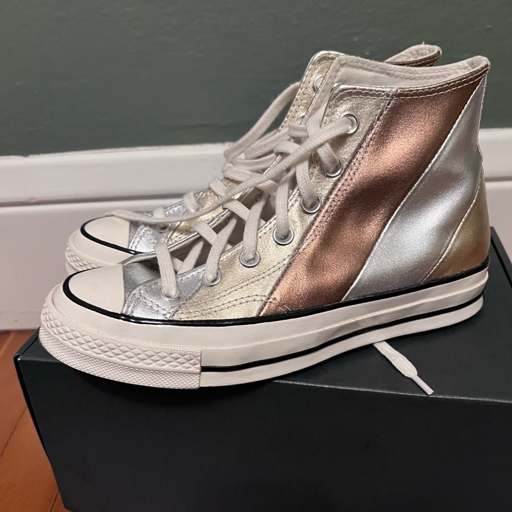 Women’s Converse Chuck 70 - Rainbow Metallic size 7